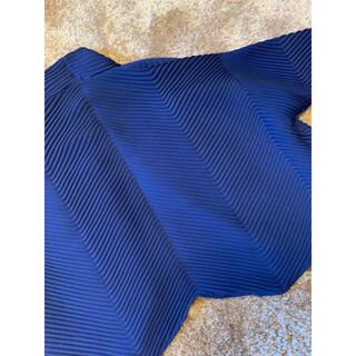 専用イッセイミヤケ2019年コレクション　ベイクドプリーツの羽織　濃紺色　超美品