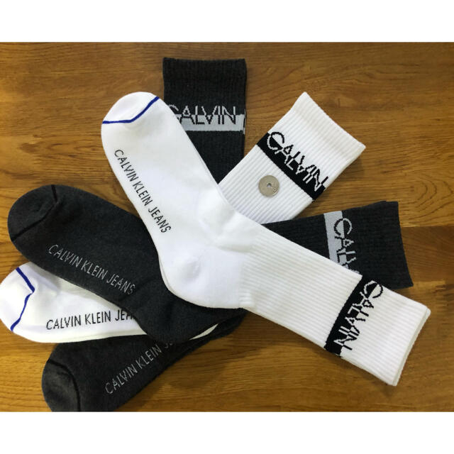 Calvin Klein(カルバンクライン)の新品 カルバンクライン Calvin Klein メンズソックス4足セット313 レディースのレッグウェア(ソックス)の商品写真