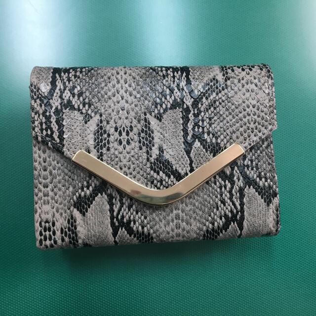 パイソン柄　財布 レディースのファッション小物(財布)の商品写真
