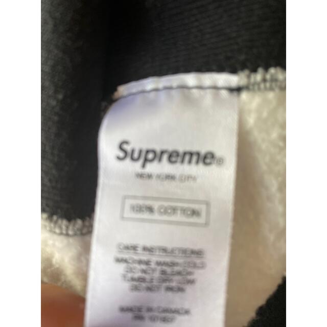 supremeパーカー 4