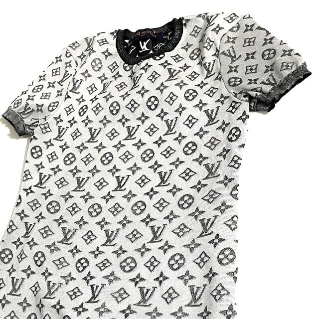 激安大特価！ LOUIS VUITTON - 美品　LOUIS VUITTON  モノグラム柄　ラメ　トップス　sizeL Tシャツ(半袖/袖なし)