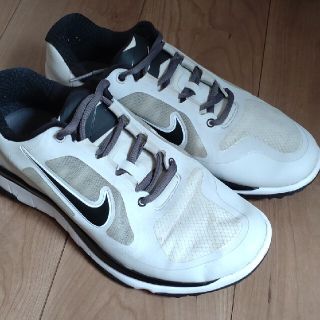 ナイキ(NIKE)のナイキ　ゴルフシューズ　スパイクレス(シューズ)