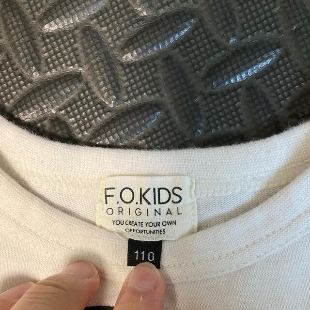 F.O.KIDS(エフオーキッズ)の恐竜　Tシャツ　110cm キッズ/ベビー/マタニティのキッズ服男の子用(90cm~)(Tシャツ/カットソー)の商品写真