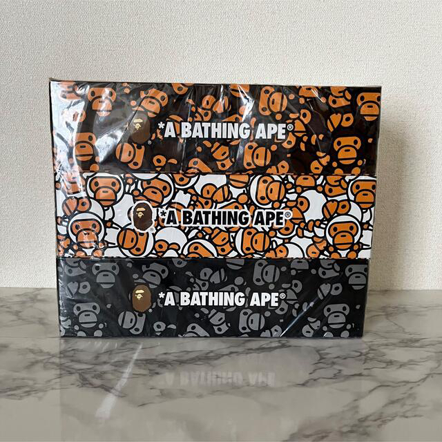 A BATHING APE(アベイシングエイプ)の【BAPE】BABYMILO BOXティッシュ ボックスティッシュ インテリア/住まい/日用品のインテリア小物(ティッシュボックス)の商品写真