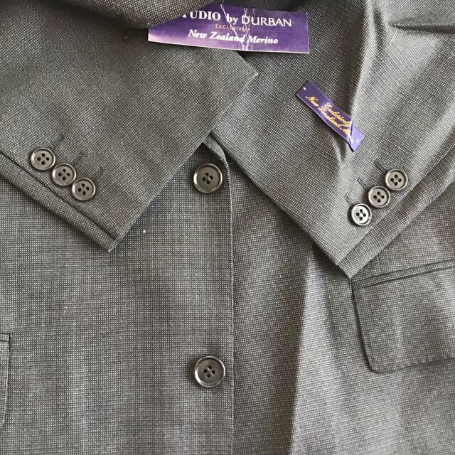 D’URBAN(ダーバン)の紳士スーツのジャケットボタン　8個　と　スペア　3個　1着分 メンズのスーツ(スーツジャケット)の商品写真
