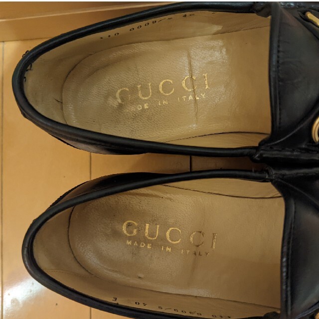 Gucci(グッチ)の着用1回 GUCCI ホースビット ローファー 25 1/2 黒 グッチ レディースの靴/シューズ(ローファー/革靴)の商品写真