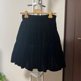 MIU MIU(ひざ丈スカート ・ ブラック/黒色系)のフリマアイテム一覧 MIU MIU(ひざ丈スカート ・ ブラック/黒色系)のフリマアイテム一覧