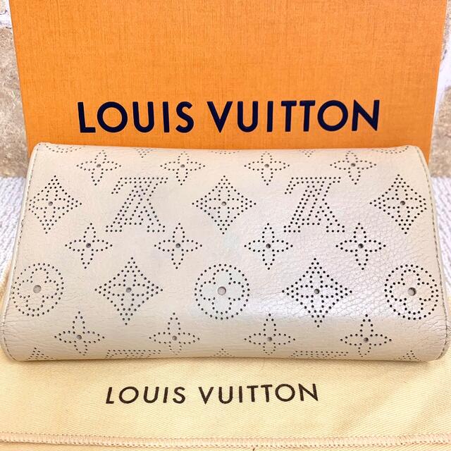 のブランド LOUIS モノグラム マヒナ 長財布 ベージュの通販 by