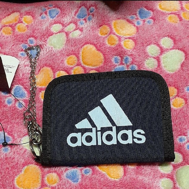 adidas(アディダス)の新品☆adidas折り財布(黒) キッズ/ベビー/マタニティのこども用ファッション小物(財布)の商品写真