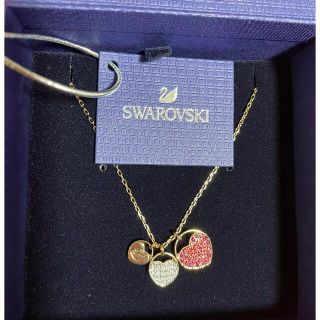 スワロフスキー(SWAROVSKI)の🦢新品未着用🦢スワロフスキー　ネックレス🦢ピンクゴールド🦢(ネックレス)