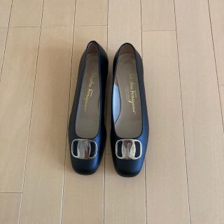 サルヴァトーレフェラガモ(Salvatore Ferragamo)のパンプス(ハイヒール/パンプス)