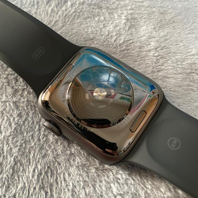 Apple Watch(アップルウォッチ)の【ぴのぶ様専用】Apple Watch SE 40mm 保護フィルム付き メンズの時計(その他)の商品写真