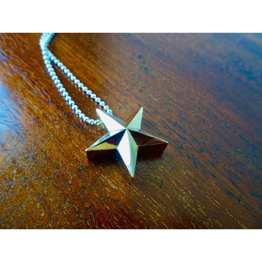 仁尾彫金『ゴールドビッグスターペンダントバチカン無し』ハンドメイド225b