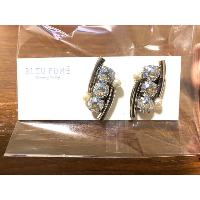 BLEU FUME (ブルーヒュメ)ビジューピアス