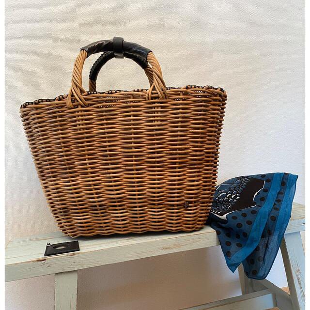 ■kakashi様専用■eb.a.gos  プリント被せトート エバゴス  レディースのバッグ(かごバッグ/ストローバッグ)の商品写真