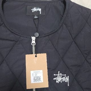 STUSSY - 【新品】STUSSY ロゴ キルティング ベストの通販 by LUCY