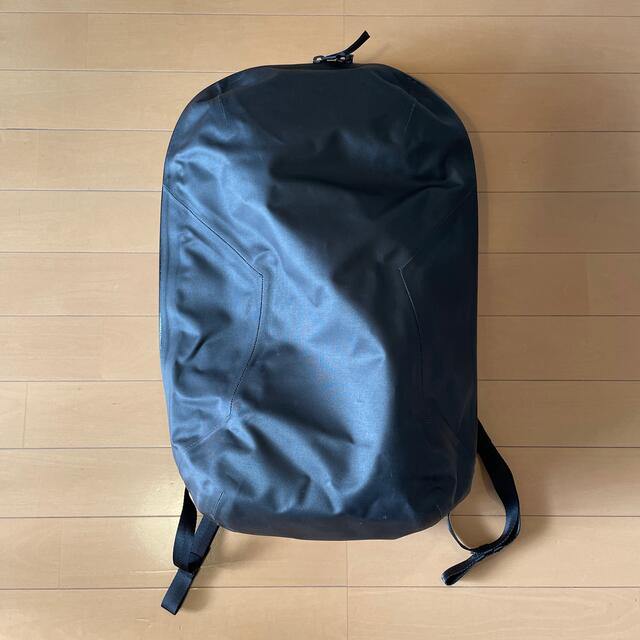 ARC'TERYX(アークテリクス)の【hic様専用】Veilance Nomin Pack 国内正規品 メンズのバッグ(バッグパック/リュック)の商品写真