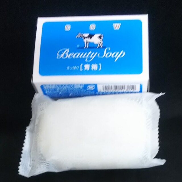 COW(カウブランド)の牛乳石鹸 30個まとめ買い（6入 ×5箱） コスメ/美容のボディケア(ボディソープ/石鹸)の商品写真