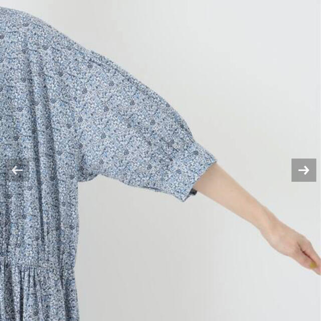 TOUJOURS トゥジューBLUE FLORAL GATHERED DRESS