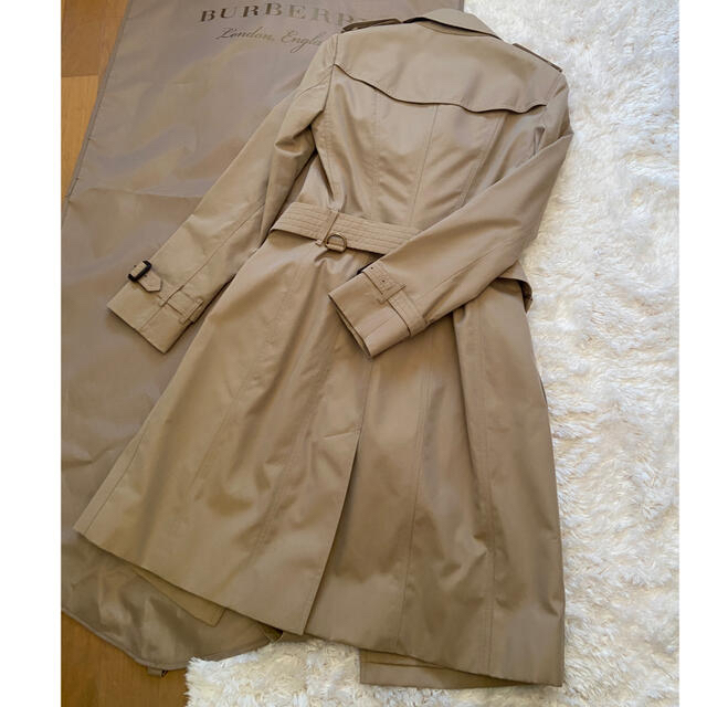 BURBERRY(バーバリー)の【新品 未使用♡】バーバリートレンチコート ベージュ レディースのジャケット/アウター(トレンチコート)の商品写真