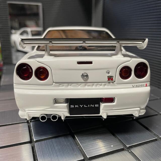 未展示品オートアート1/18 スカイライン GT-R R34 V-SPEC IIの 未展示品オートアート1/18 スカイライン GT-R R34 V-SPEC IIの