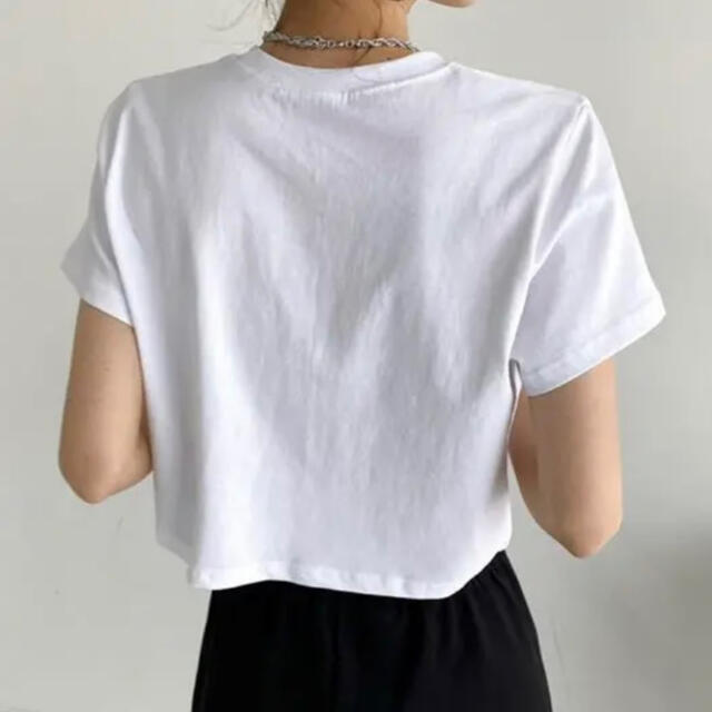 dholic(ディーホリック)のディーホリック meレタリングクロップド Tシャツ レディースのトップス(Tシャツ(半袖/袖なし))の商品写真