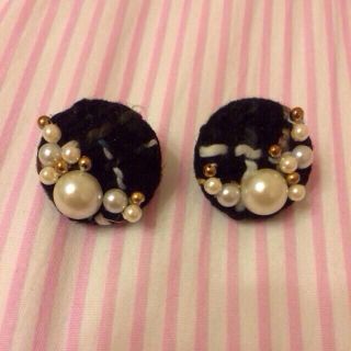 ジュジュ(joujou)のjoujou♡ボタンピアス(BLACK)(ピアス)