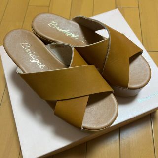 ブリジットバーキン(Bridget Birkin)の再値下げ(送料込み)新品★キャメルサンダル(サンダル)