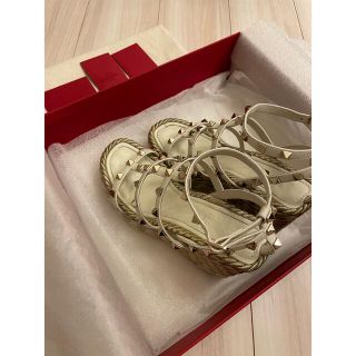 ヴァレンティノ(VALENTINO)のValentino サンダル 23cm(サンダル)