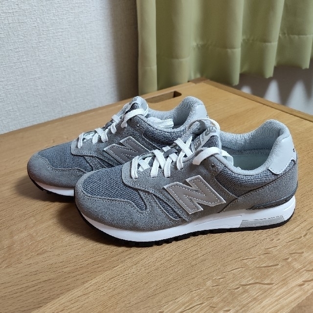 New Balance(ニューバランス)のニューバランス　ML565   EG1  D　グレー レディースの靴/シューズ(スニーカー)の商品写真