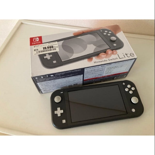 【ダウンロードソフト使用可】Nintendo Switch lite【ジャンク】