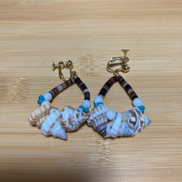 貝がらイヤリング レディースのアクセサリー(イヤリング)の商品写真