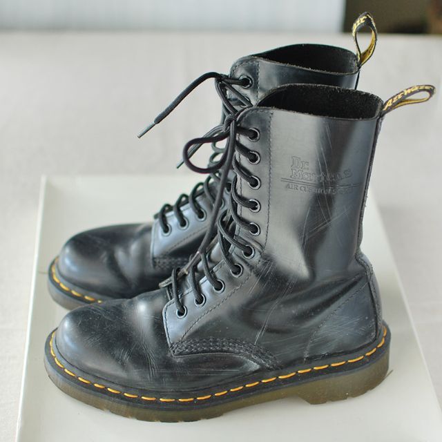 Dr.Martens - ドクターマーチン クラッシュ 10ホール UK4の Dr.Martens - ドクターマーチン クラッシュ 10ホール UK4の