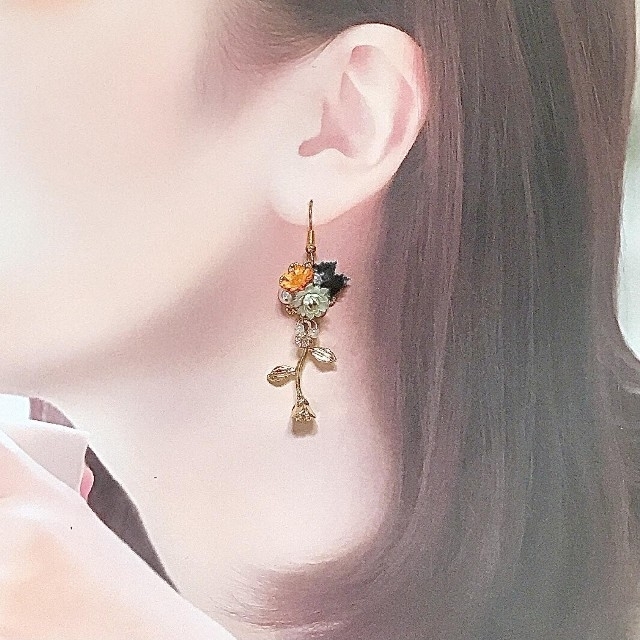 No.262 クラシカルローズ　本物のお花のブーケピアス　イヤリング ハンドメイドのアクセサリー(ピアス)の商品写真