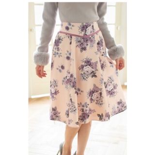 トッコ(tocco)のtocco closet花柄スカート(ひざ丈スカート)