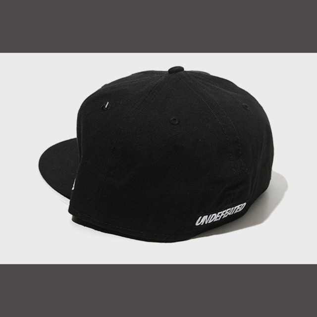 UNDEFEATED(アンディフィーテッド)の58.7cm 22SS UNDEFEATED × NEW ERA キャップ 黒 メンズの帽子(キャップ)の商品写真
