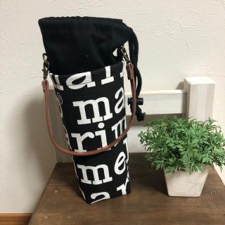 マリメッコ(marimekko)のペットボトルカバー　ペットボトルホルダー　水筒カバー　(水筒)