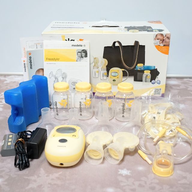 つのボトル medela(メデラ) by rmi's shop|ラクマ 電動搾乳機 ダブル