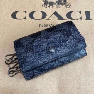 コーチ(COACH)の人気　コーチ　新品　キーケース　シグネチャー　ブラック系(キーケース)