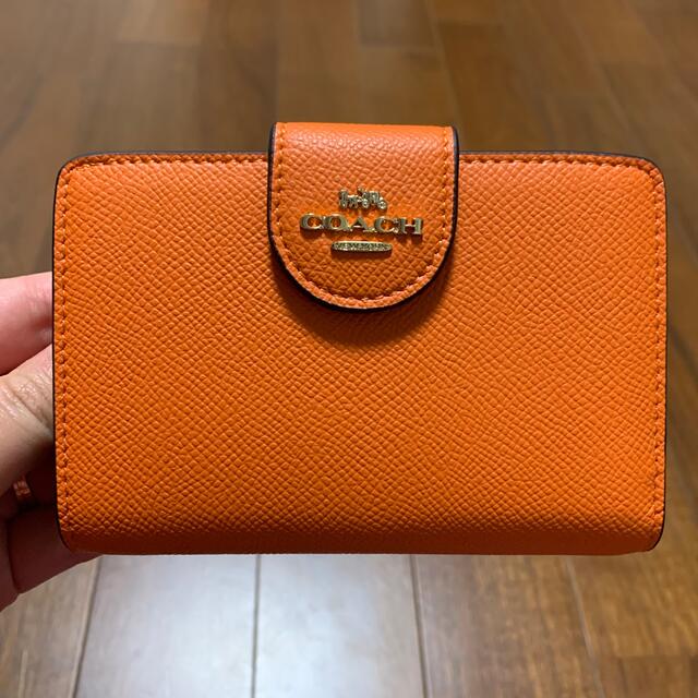 COACH(コーチ)の本体のみ6390 二つ折り　財布　オレンジ レディースのファッション小物(財布)の商品写真