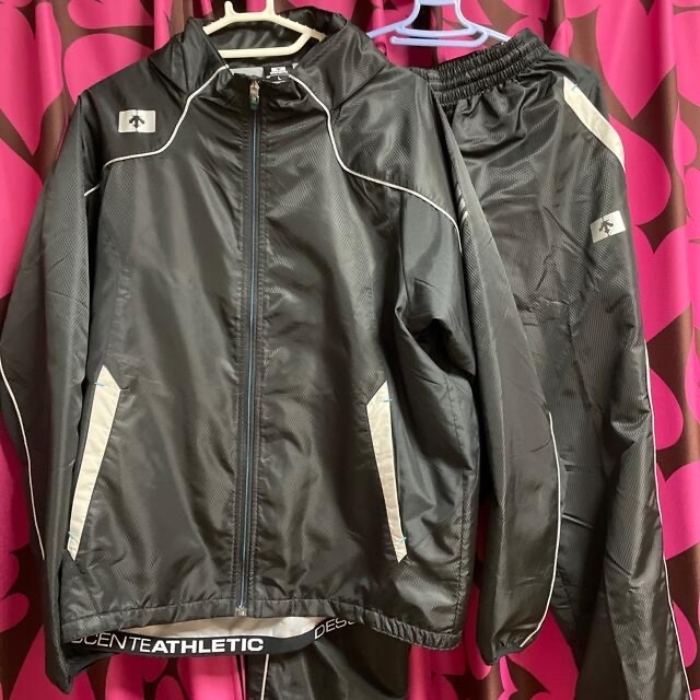 DESCENTE(デサント)のウィンドブレーカーDESCENTE メンズのトップス(ジャージ)の商品写真