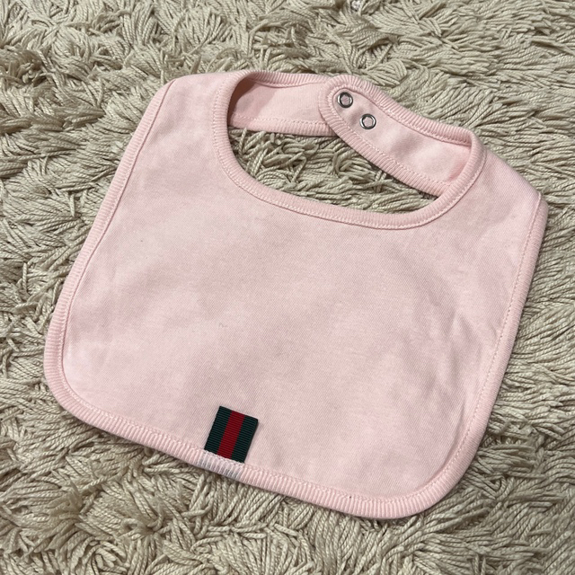 Gucci(グッチ)のGUCCI グッチ　トレーナー　ロゴ入り　 キッズ/ベビー/マタニティのベビー服(~85cm)(トレーナー)の商品写真