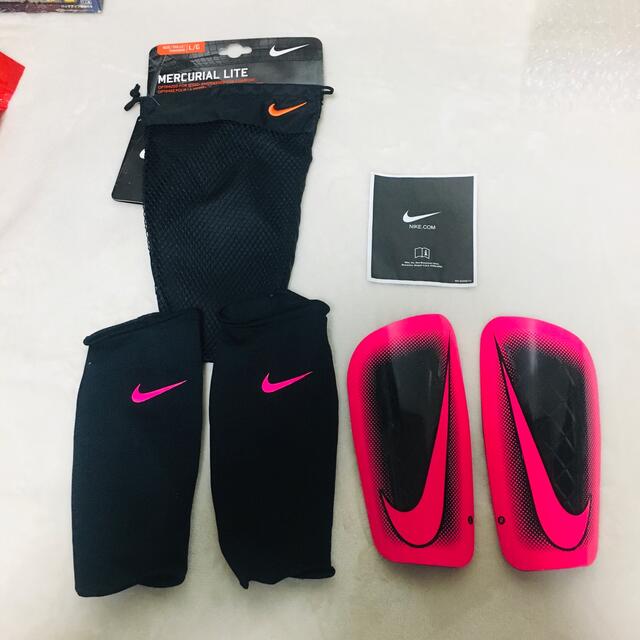 NIKE(ナイキ)のNIKE MERCURIAL LITE シンガード スポーツ/アウトドアのサッカー/フットサル(その他)の商品写真