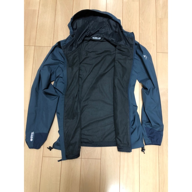 美品! アークテリクス(ARC'TERYX) ソラノフーディ XS ネイビー 美品! アークテリクス(ARC'TERYX) ソラノフーディ XS ネイビー
