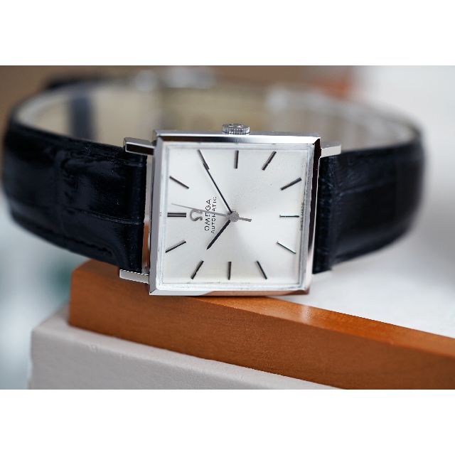 OMEGA(オメガ)の美品 オメガ スクエア シルバー オートマティック メンズ Omega メンズの時計(腕時計(アナログ))の商品写真