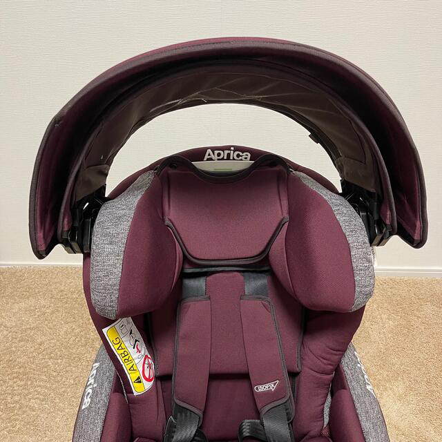 Aprica(アップリカ)の美品 アップリカ フラディア グロウ ISOFIX AC チャイルドシート キッズ/ベビー/マタニティの外出/移動用品(自動車用チャイルドシート本体)の商品写真