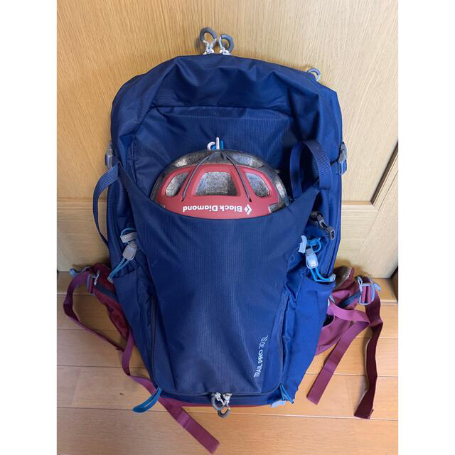 Deuter(ドイター)のDEUTER ( ドイター )   トレイル プロ 30   レディースのバッグ(リュック/バックパック)の商品写真