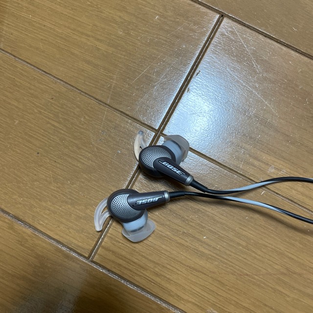 BOSE(ボーズ)の bose QuietComfort 20  Apple devices スマホ/家電/カメラのオーディオ機器(ヘッドフォン/イヤフォン)の商品写真