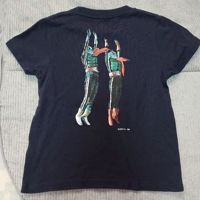 Design Tshirts Store graniph(グラニフ)のグラニフ 仮面ライダー キッズTシャツ 110 キッズ/ベビー/マタニティのキッズ服女の子用(90cm~)(Tシャツ/カットソー)の商品写真