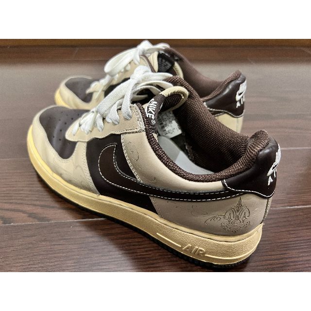 NIKE(ナイキ)のNIKE AIR FORCE 1 Mr.Cartoon Brown Pride メンズの靴/シューズ(スニーカー)の商品写真